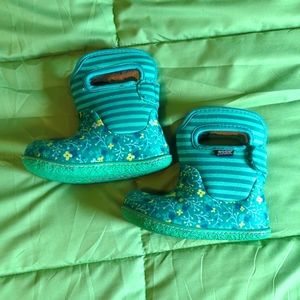 Baby Bogs pull on rain boots